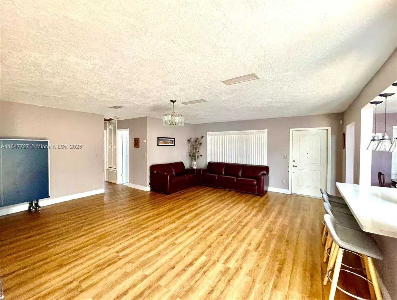 Small Image of 9131 SOUTH WEST 178TH TER, Palmetto Bay Number 8