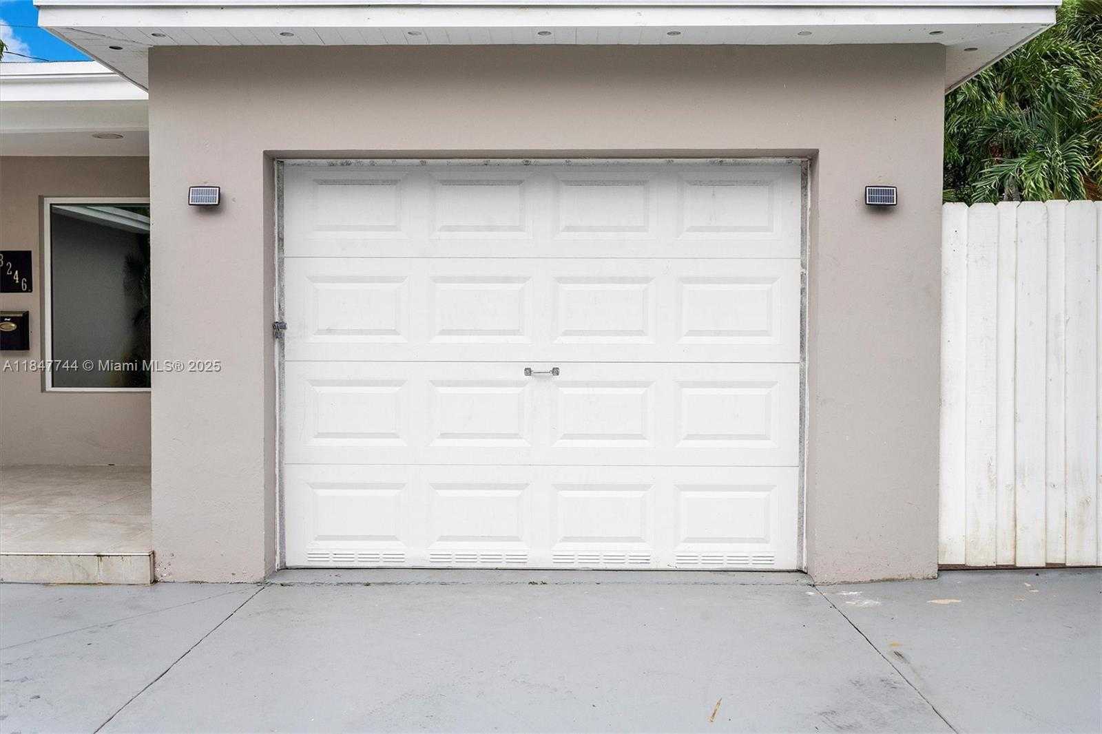 Small Image of 3246 PIERCE ST, Hollywood Number 36