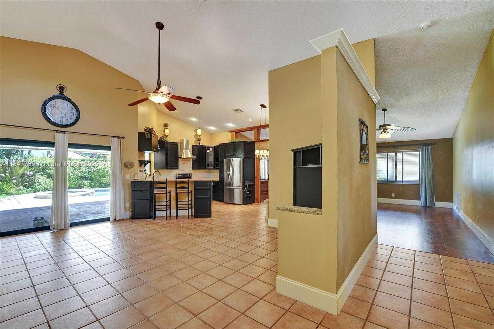 Small Image of 9682 RIDGECREST CT, Davie Number 16