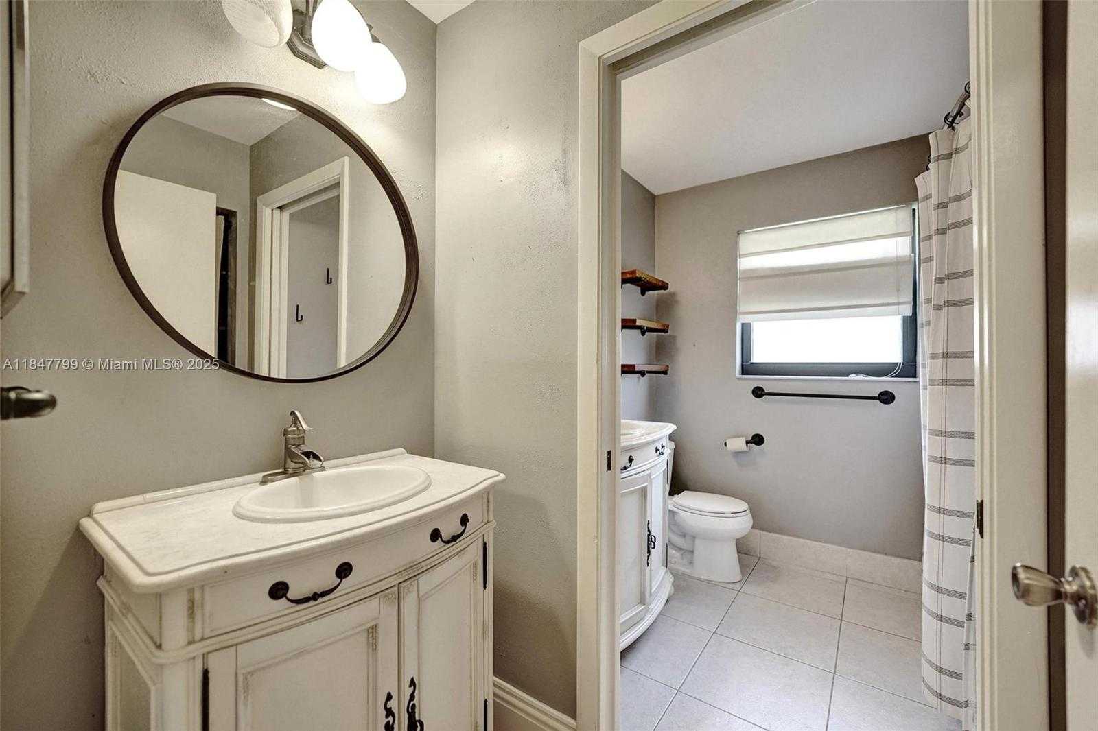 Small Image of 9682 RIDGECREST CT, Davie Number 29
