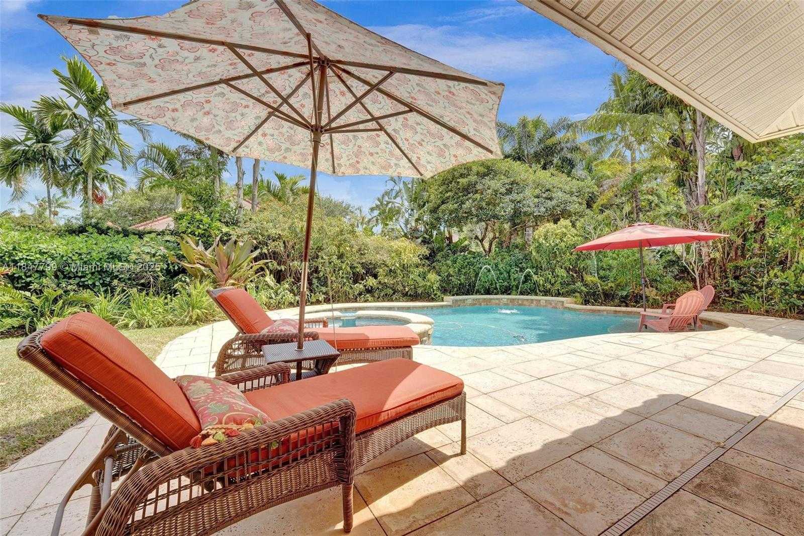 Small Image of 9682 RIDGECREST CT, Davie Number 5