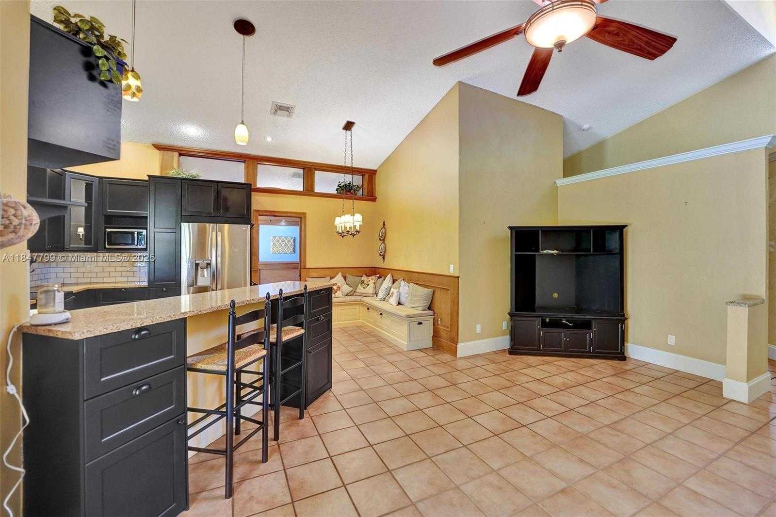 Small Image of 9682 RIDGECREST CT, Davie Number 9