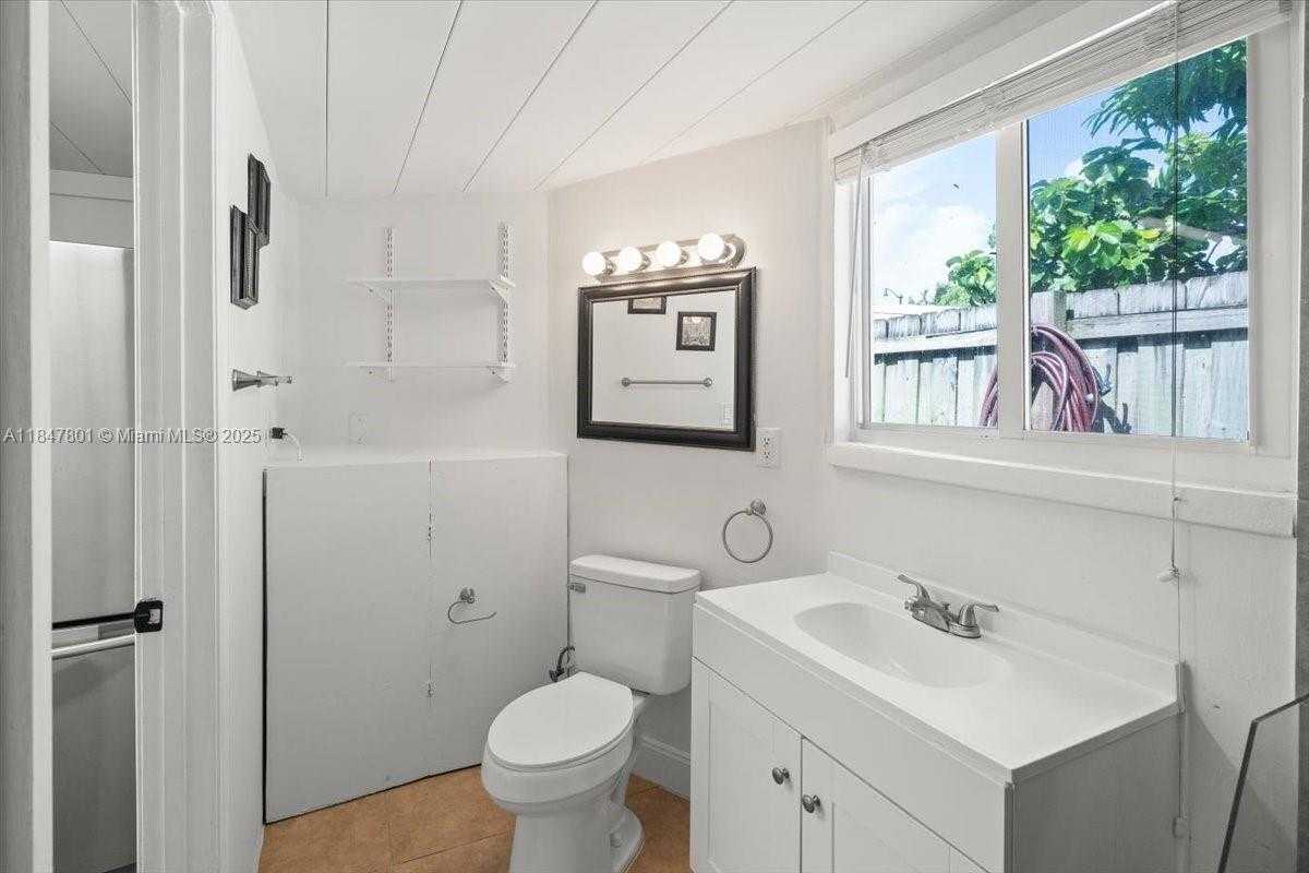 Small Image of 3751 NORTH EAST 16TH AVE, Pompano Beach Number 33