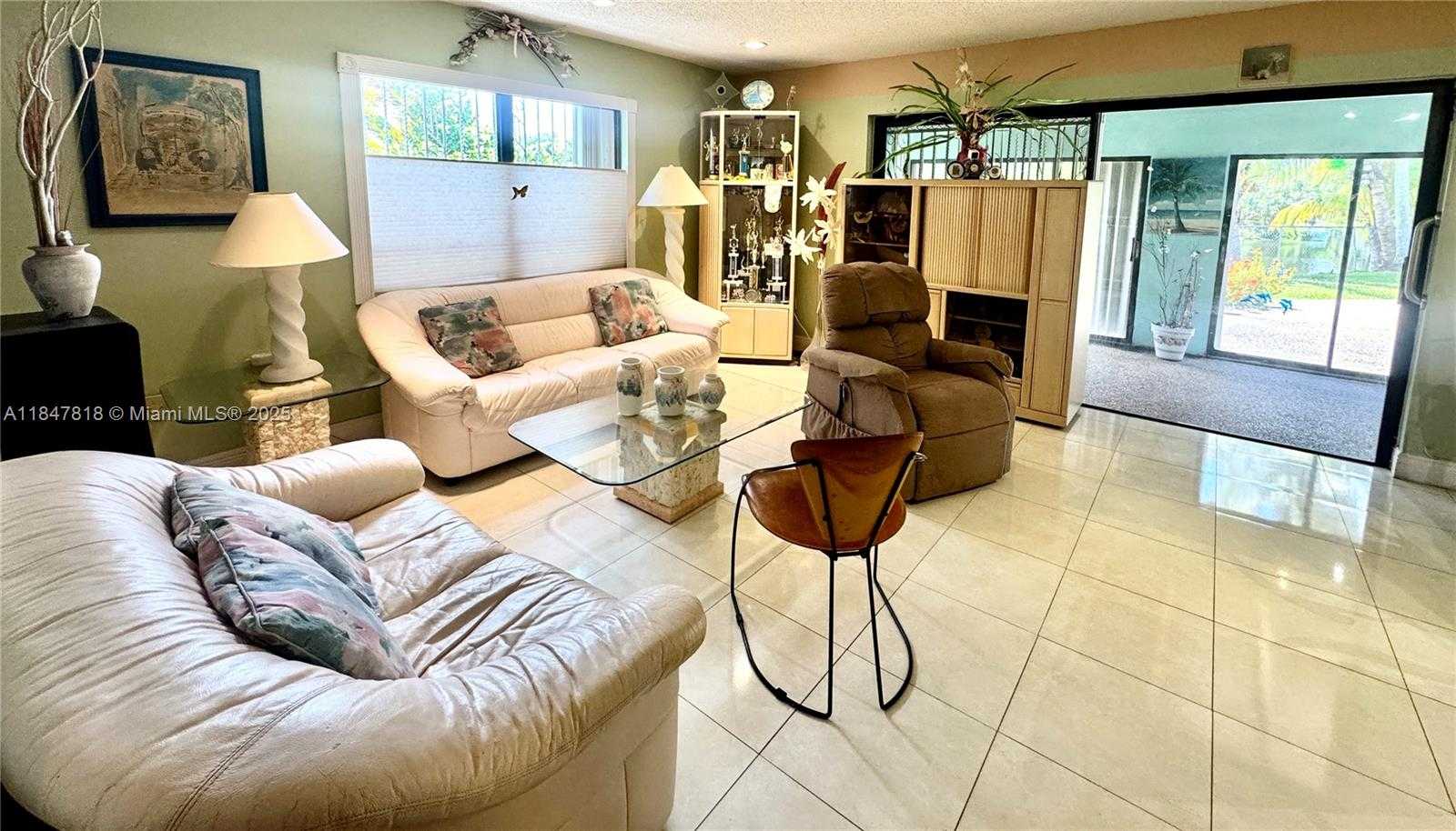 Small Image of 10450 SOUTH WEST 19TH ST, Miami Number 19