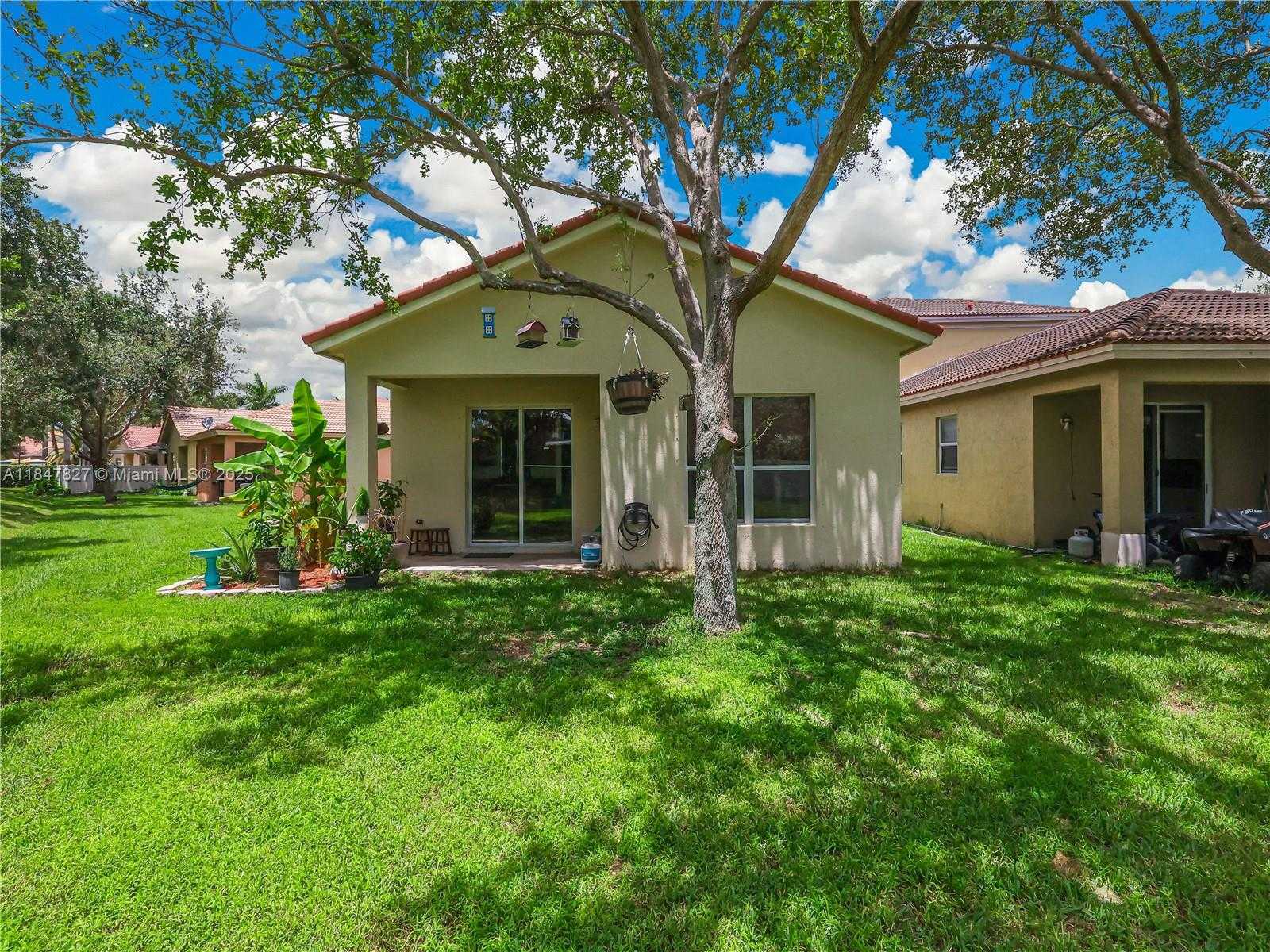 Small Image of 3910 NORTH EAST 10TH DR, Homestead Number 22