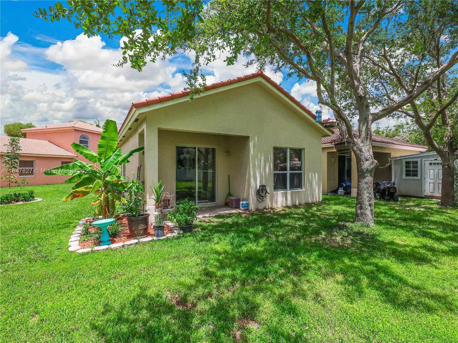 Small Image of 3910 NORTH EAST 10TH DR, Homestead Number 23