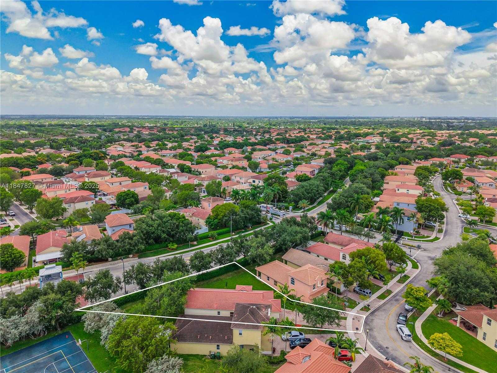 Small Image of 3910 NORTH EAST 10TH DR, Homestead Number 28