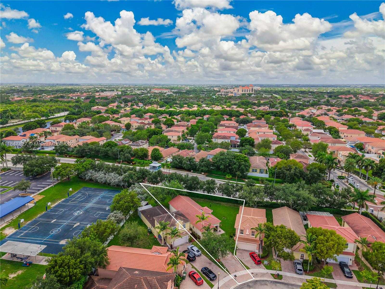 Small Image of 3910 NORTH EAST 10TH DR, Homestead Number 29