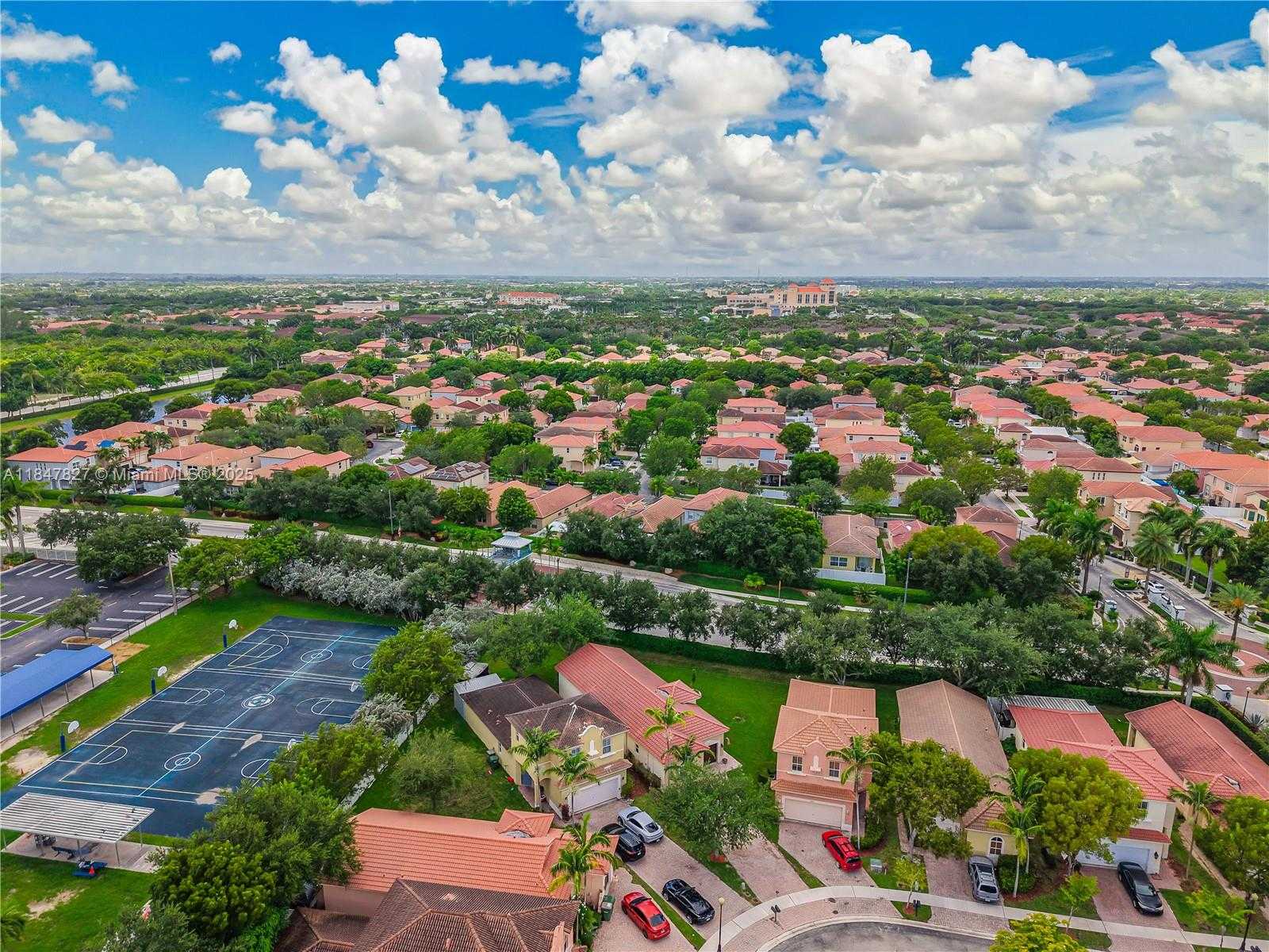 Small Image of 3910 NORTH EAST 10TH DR, Homestead Number 35