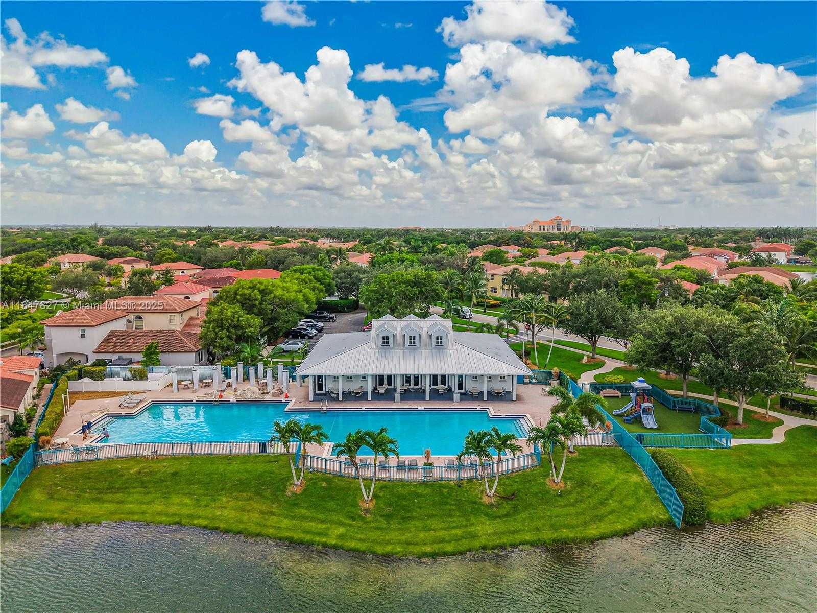 Small Image of 3910 NORTH EAST 10TH DR, Homestead Number 37