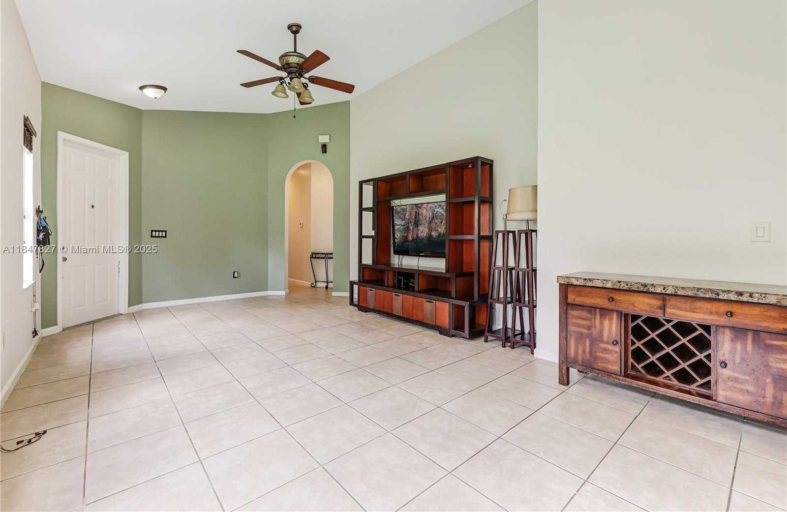Small Image of 3910 NORTH EAST 10TH DR, Homestead Number 7