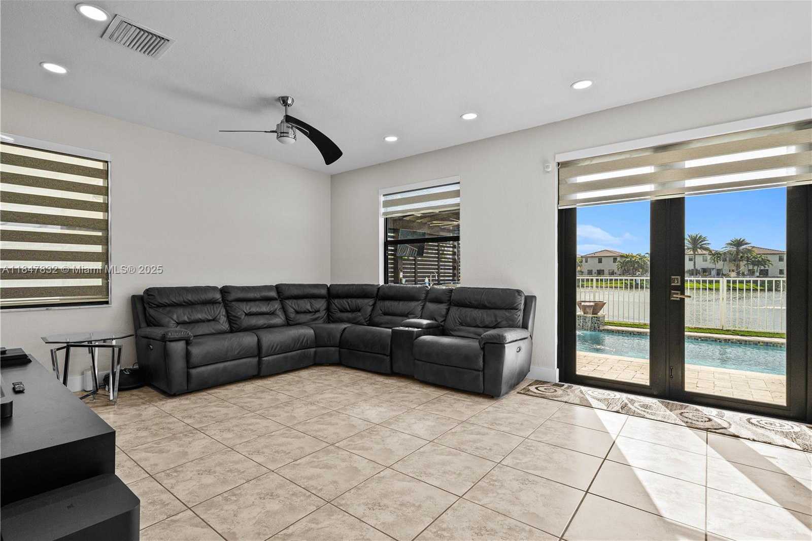 Small Image of 8776 WEST 33RD AVE, Hialeah Number 15