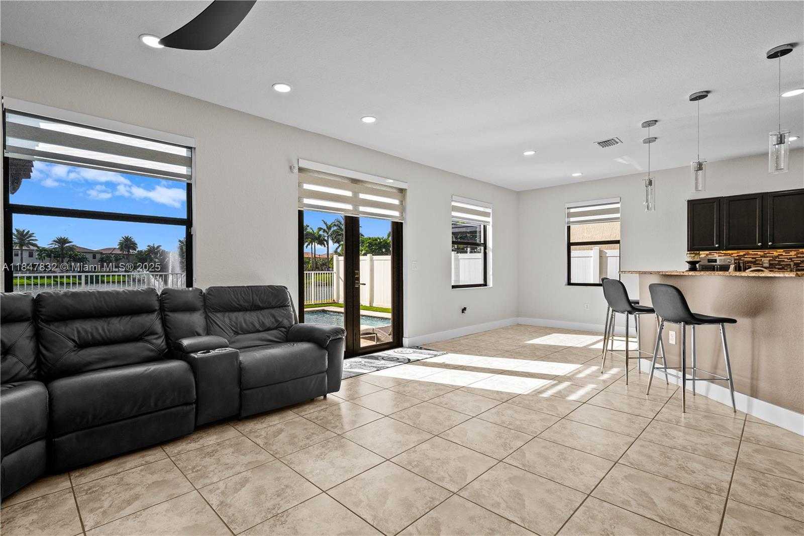 Small Image of 8776 WEST 33RD AVE, Hialeah Number 17