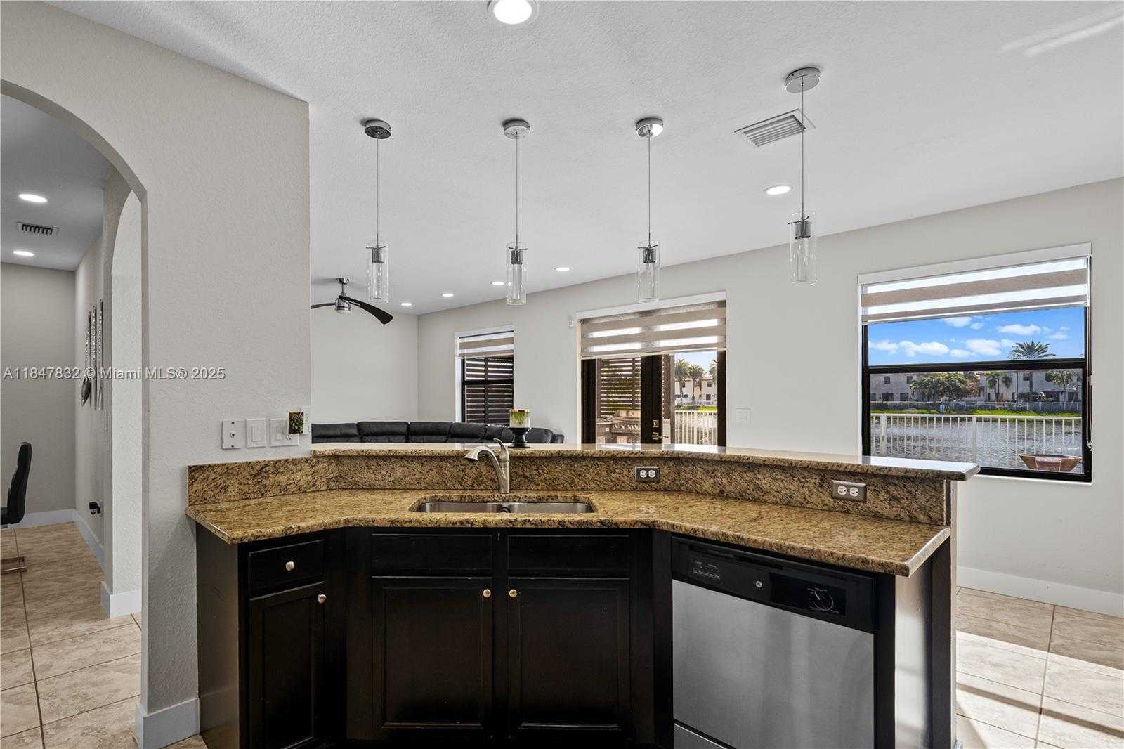 Small Image of 8776 WEST 33RD AVE, Hialeah Number 20