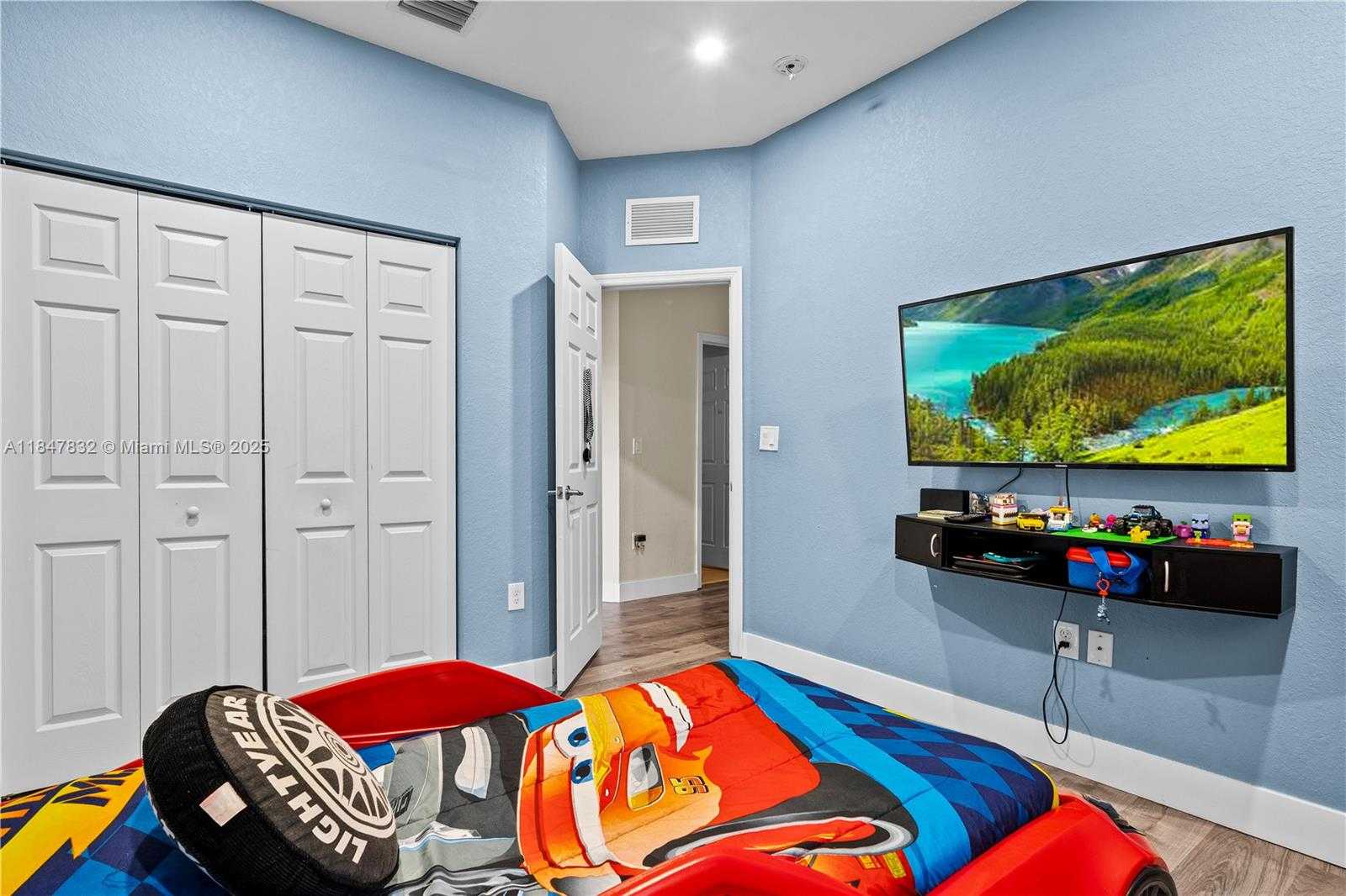 Small Image of 8776 WEST 33RD AVE, Hialeah Number 35