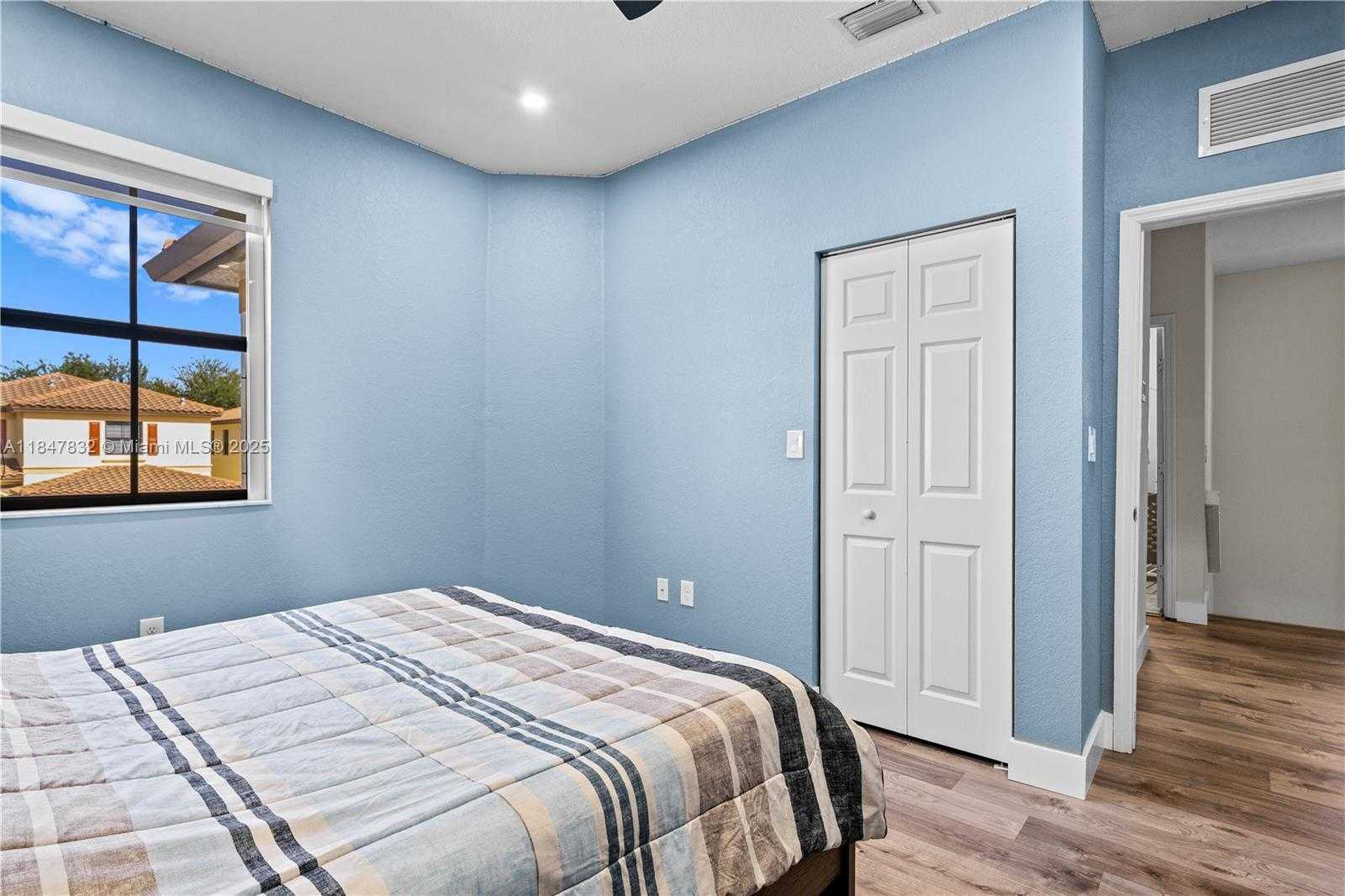 Small Image of 8776 WEST 33RD AVE, Hialeah Number 40