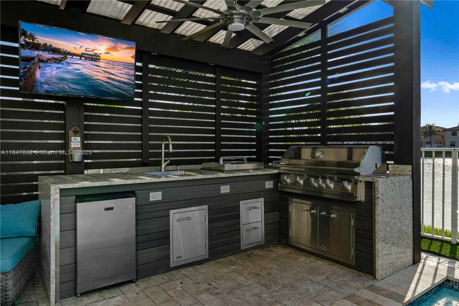 Small Image of 8776 WEST 33RD AVE, Hialeah Number 52