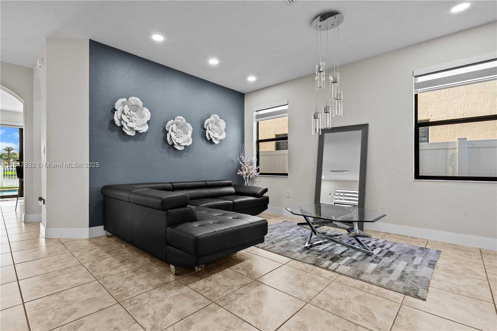 Small Image of 8776 WEST 33RD AVE, Hialeah Number 8