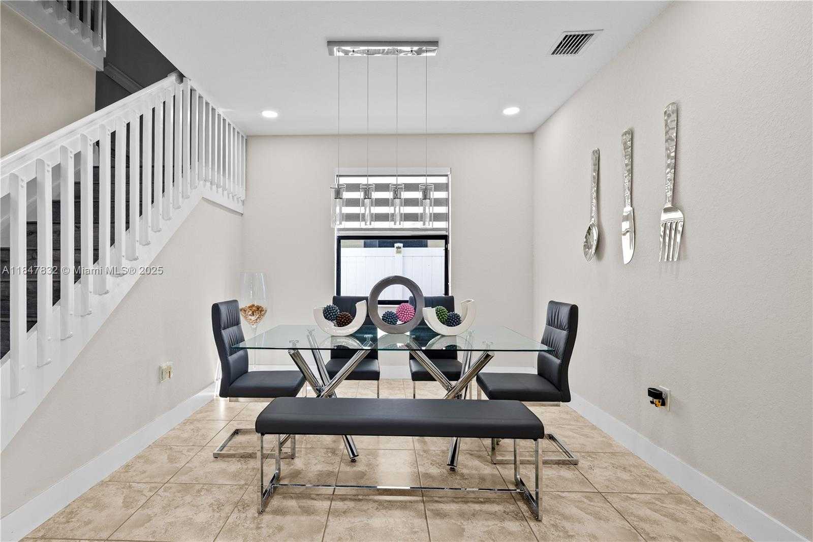 Small Image of 8776 WEST 33RD AVE, Hialeah Number 9