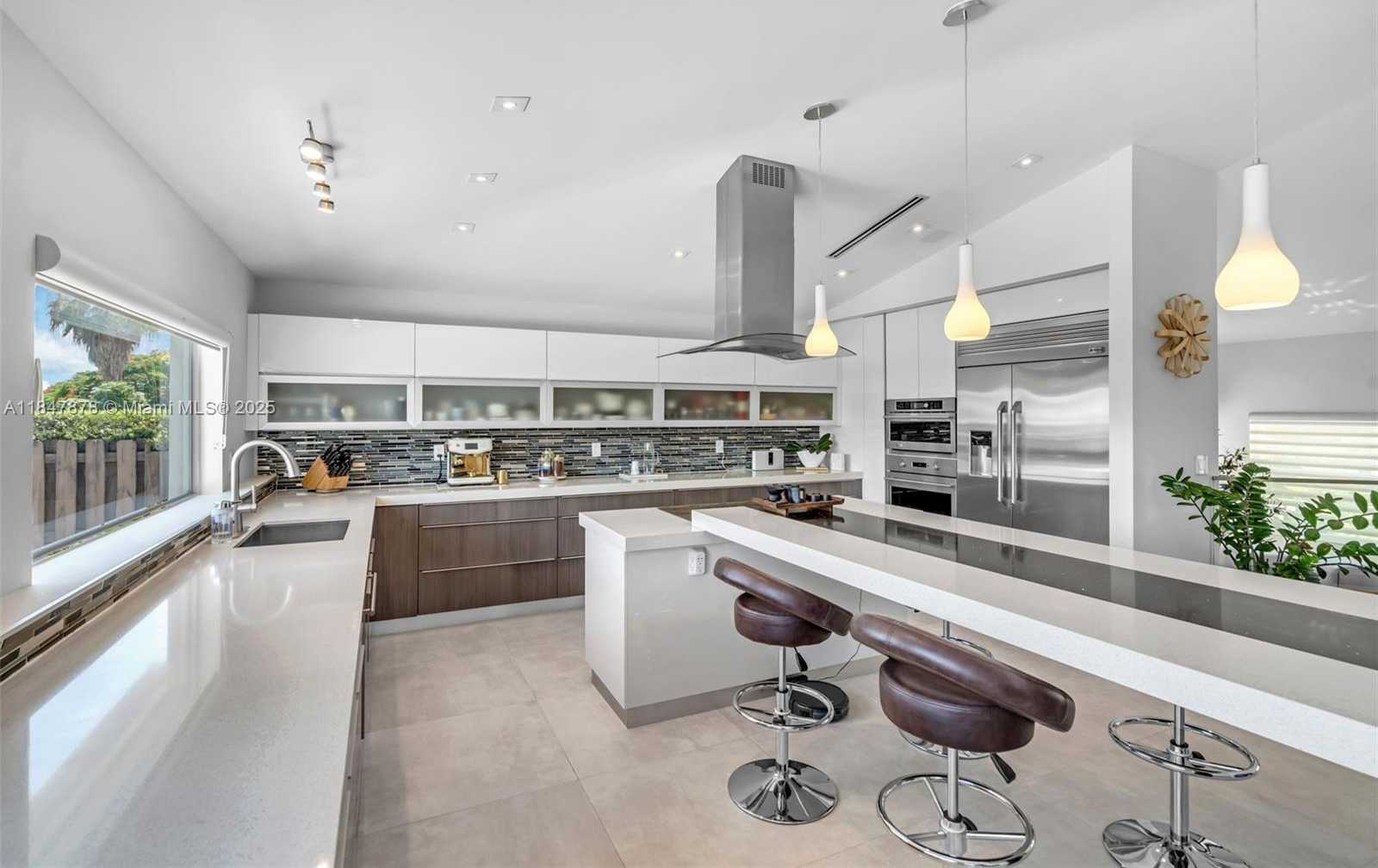Small Image of 11335 NORTH WEST 66TH ST, Doral Number 10