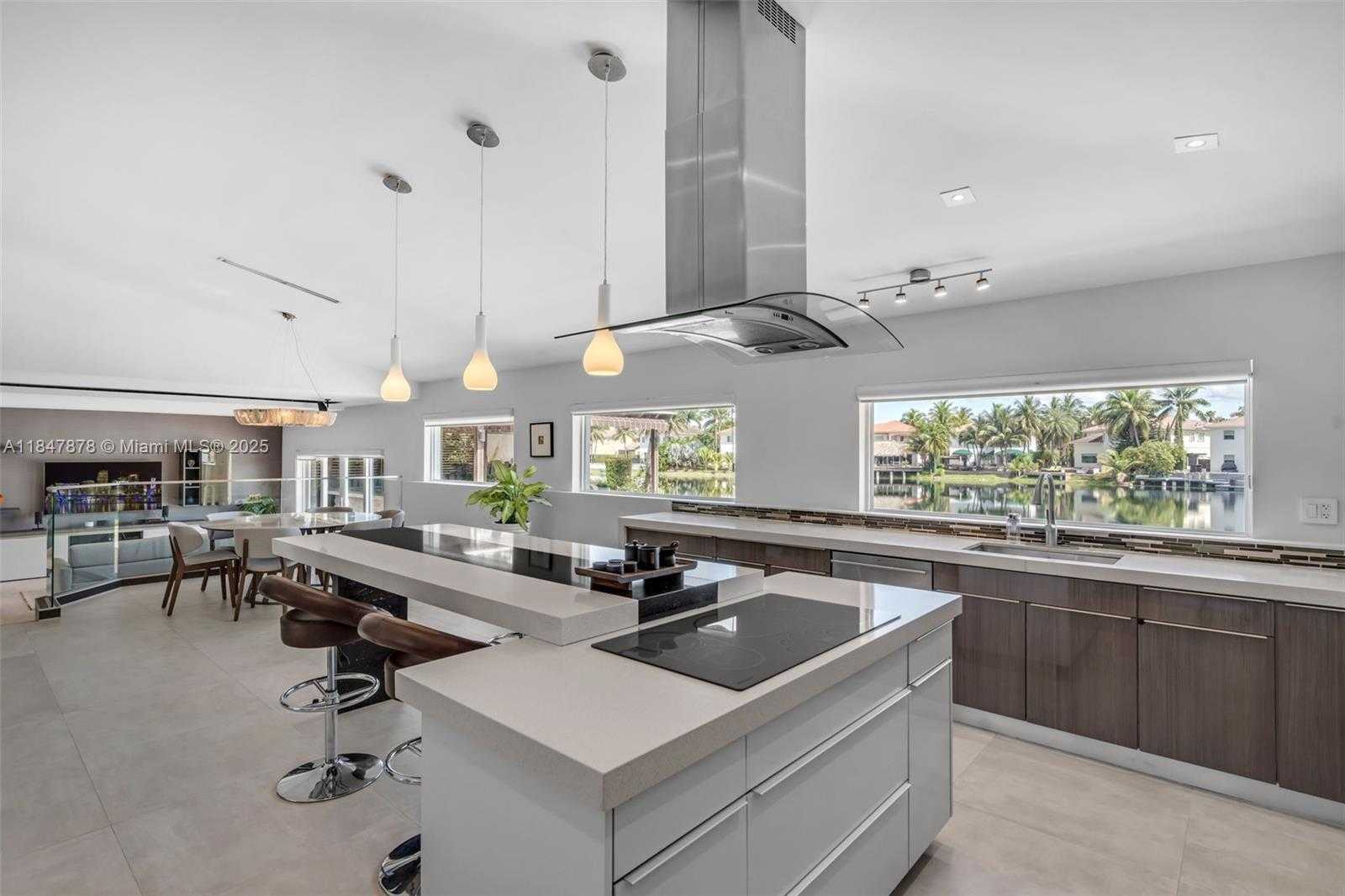 Small Image of 11335 NORTH WEST 66TH ST, Doral Number 11