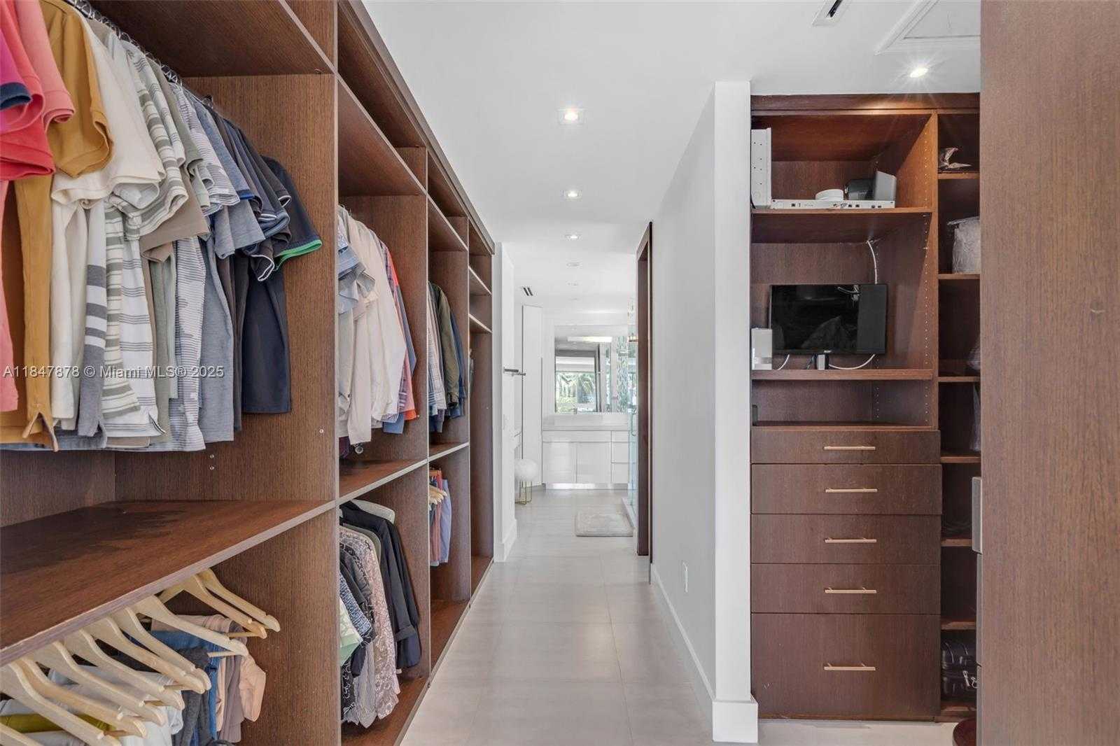 Small Image of 11335 NORTH WEST 66TH ST, Doral Number 24
