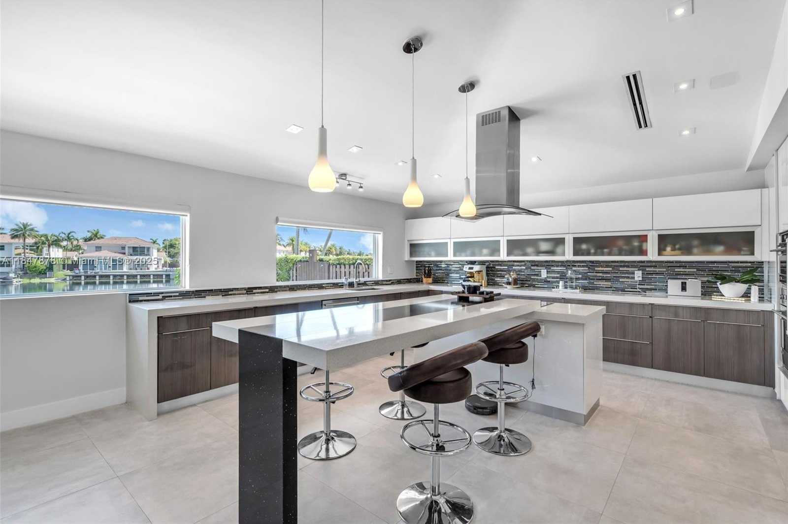 Small Image of 11335 NORTH WEST 66TH ST, Doral Number 8