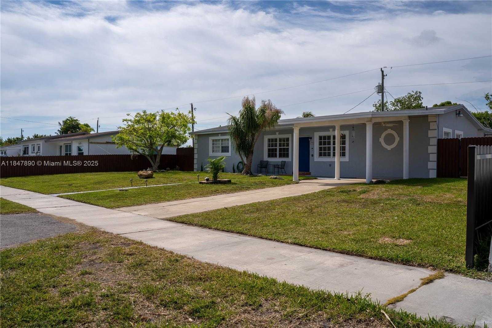 Small Image of 10120 NICARAGUA DR, Cutler Bay Number 11