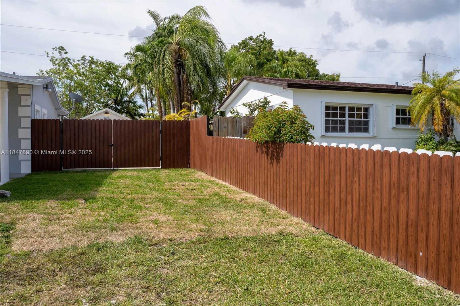 Small Image of 10120 NICARAGUA DR, Cutler Bay Number 12