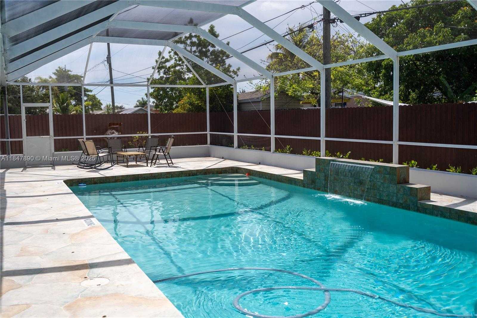Small Image of 10120 NICARAGUA DR, Cutler Bay Number 19