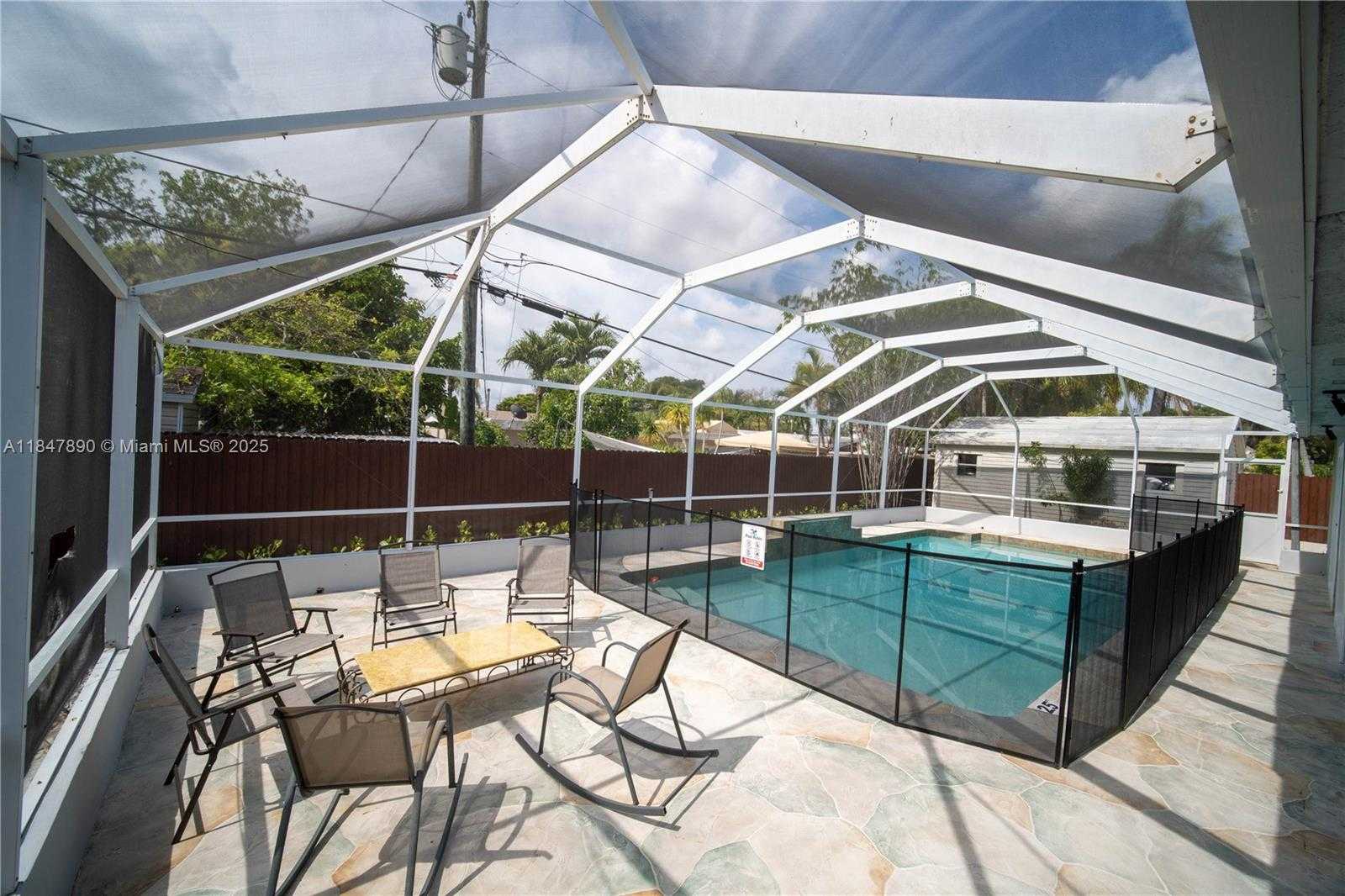Small Image of 10120 NICARAGUA DR, Cutler Bay Number 20