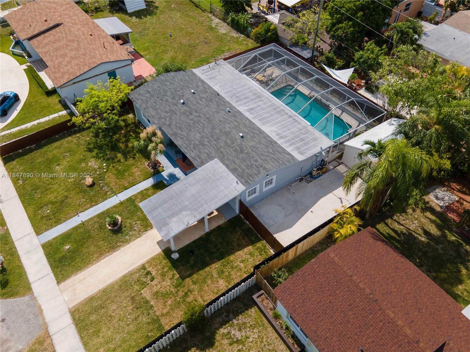 Small Image of 10120 NICARAGUA DR, Cutler Bay Number 39