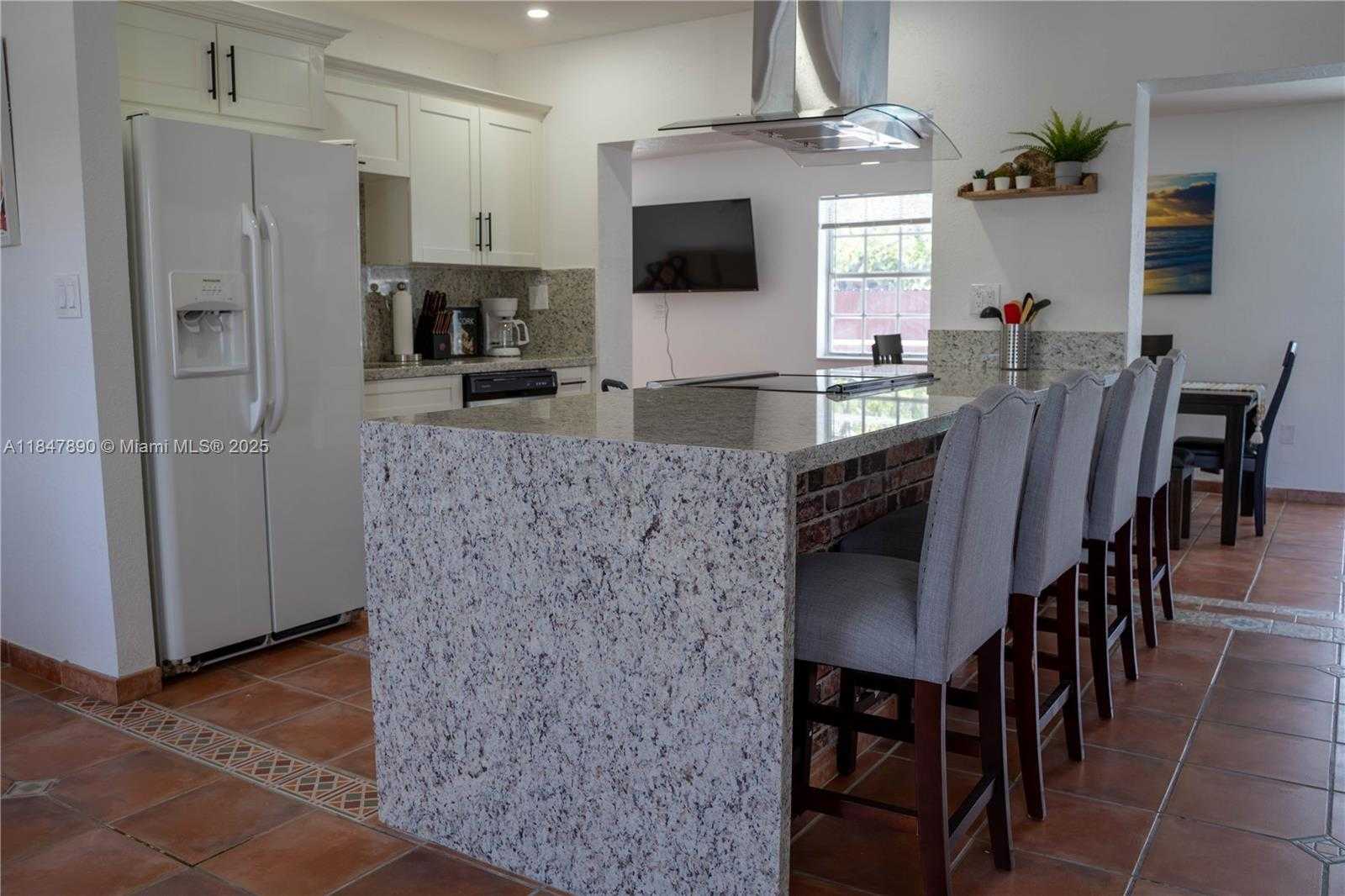 Small Image of 10120 NICARAGUA DR, Cutler Bay Number 4