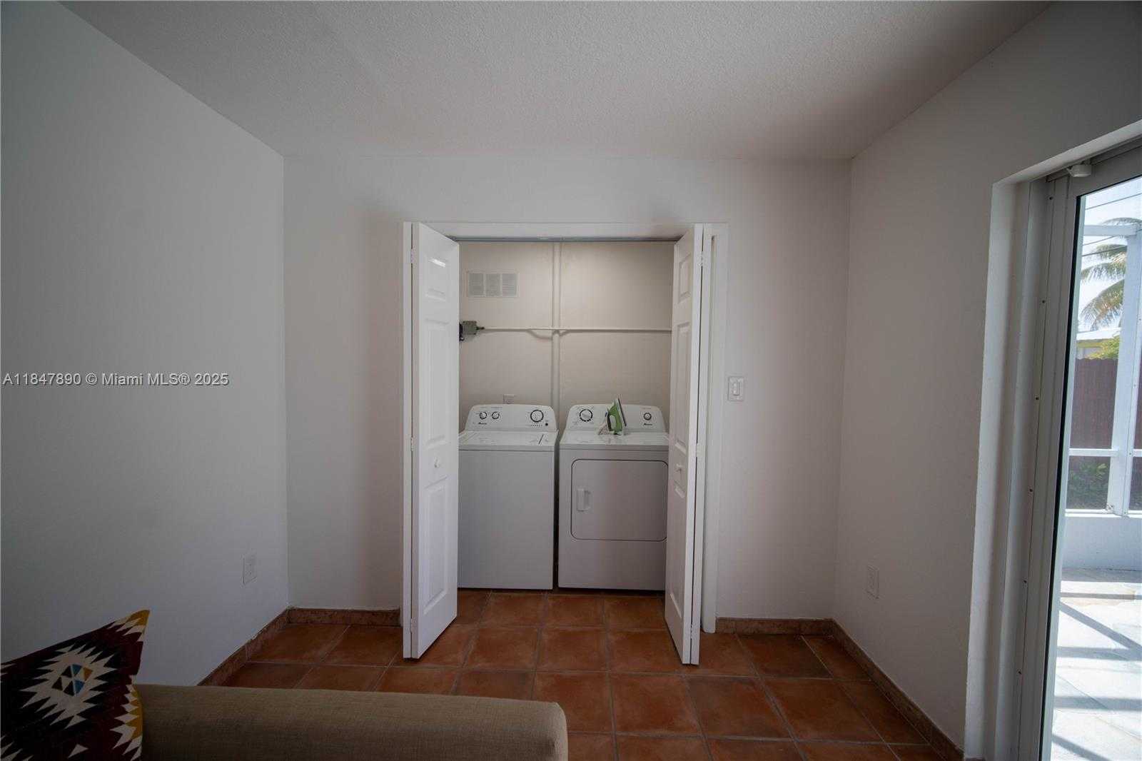 Small Image of 10120 NICARAGUA DR, Cutler Bay Number 48