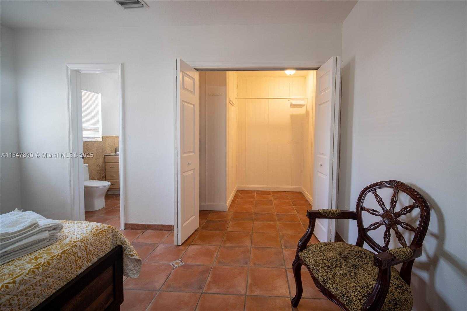Small Image of 10120 NICARAGUA DR, Cutler Bay Number 54