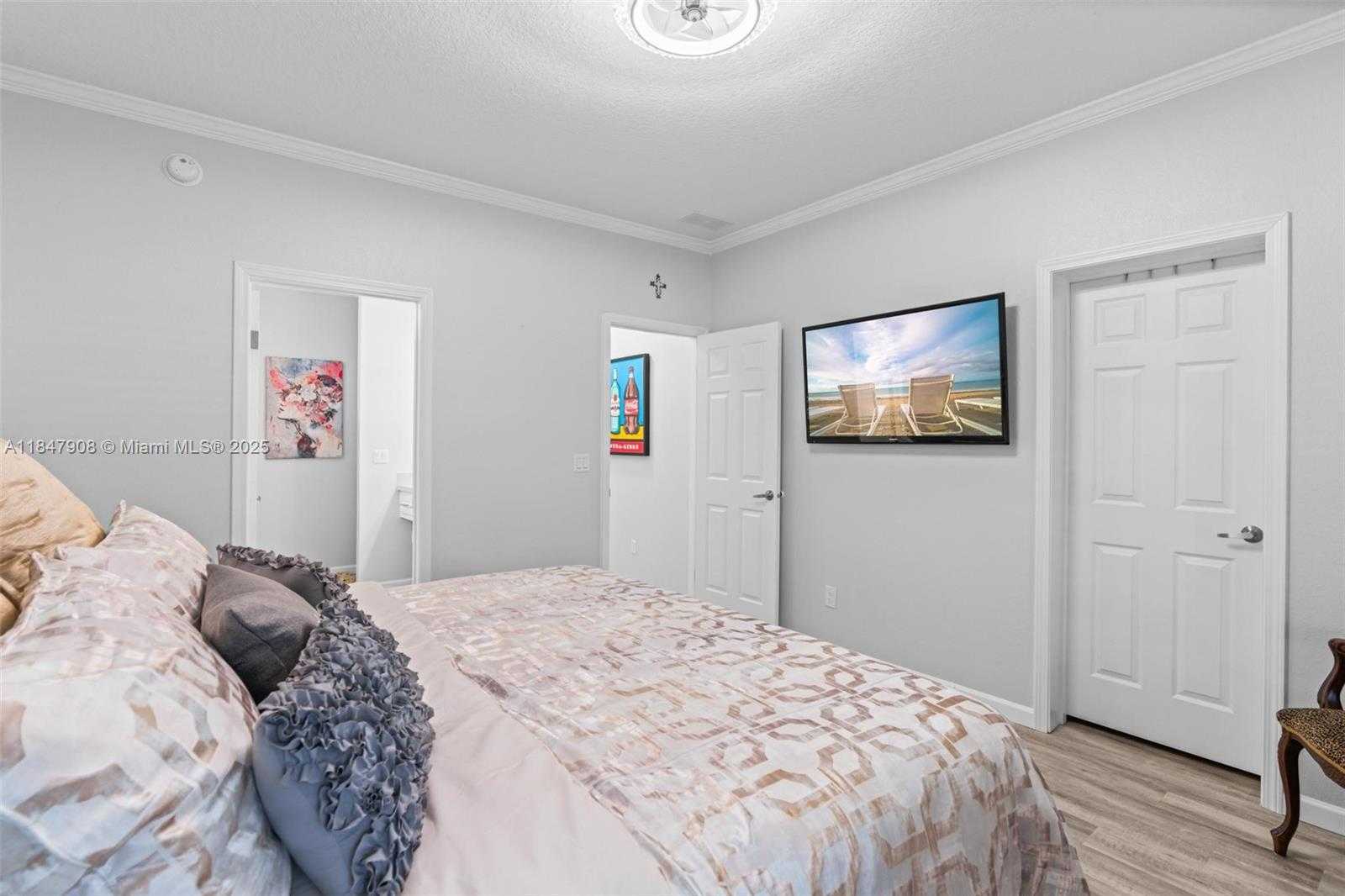 Small Image of 8611 SOUTH WEST 20TH ST, Davie Number 22