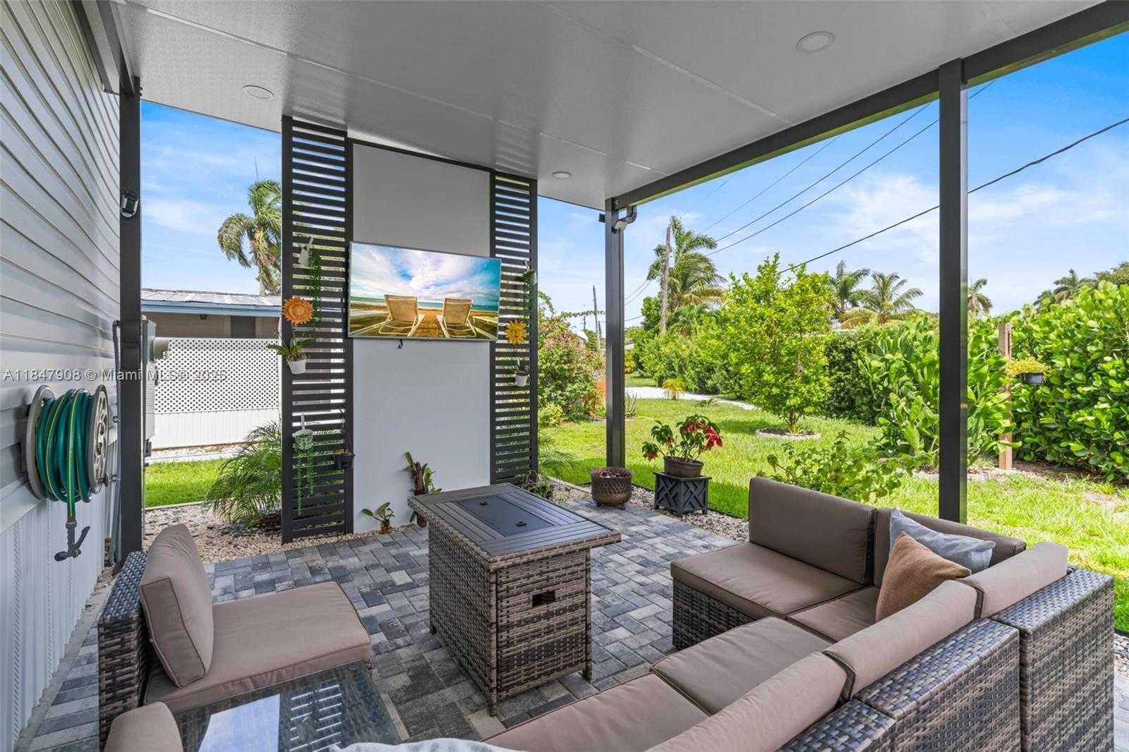 Small Image of 8611 SOUTH WEST 20TH ST, Davie Number 26