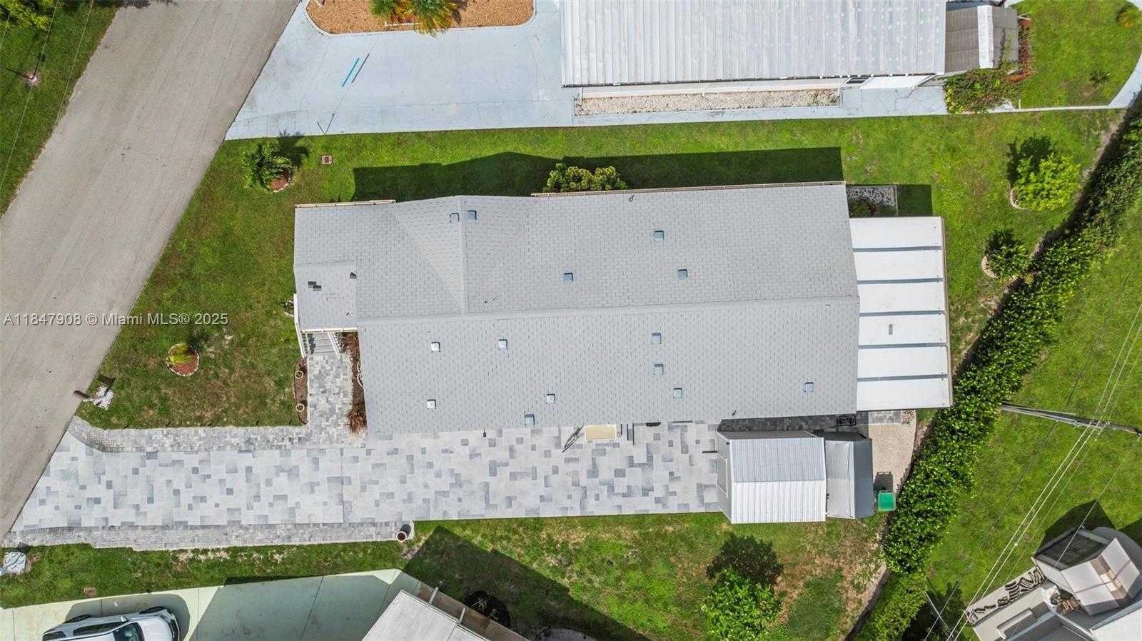 Small Image of 8611 SOUTH WEST 20TH ST, Davie Number 30
