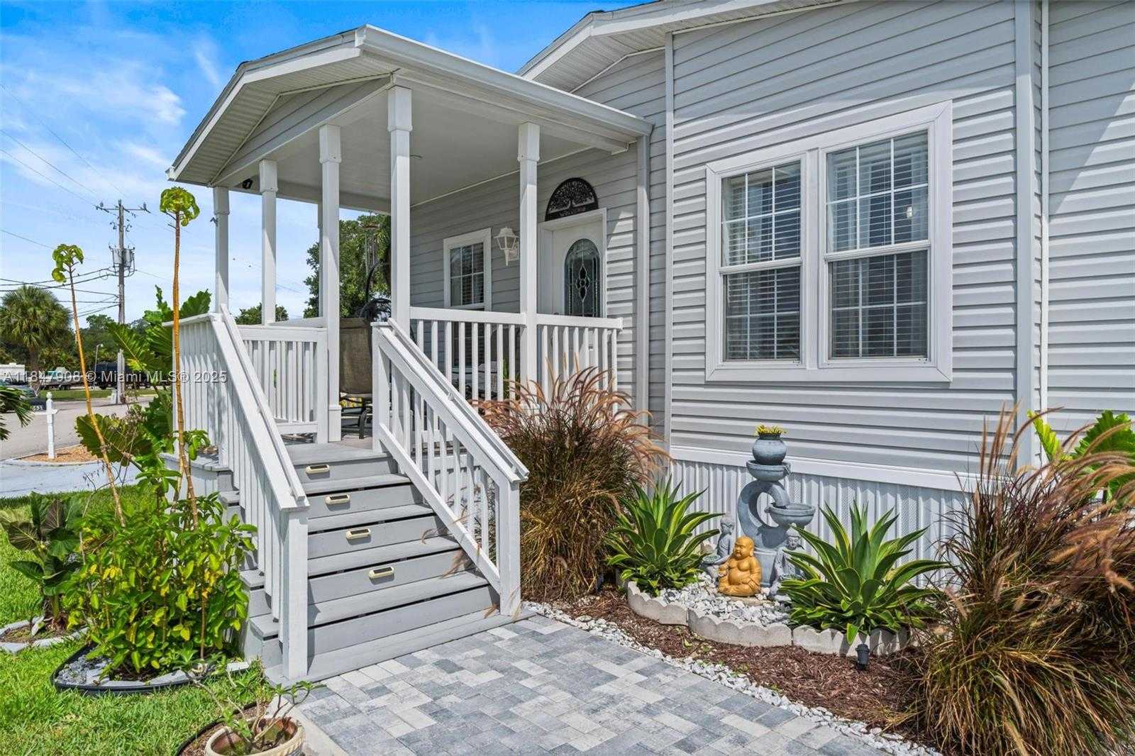Small Image of 8611 SOUTH WEST 20TH ST, Davie Number 5