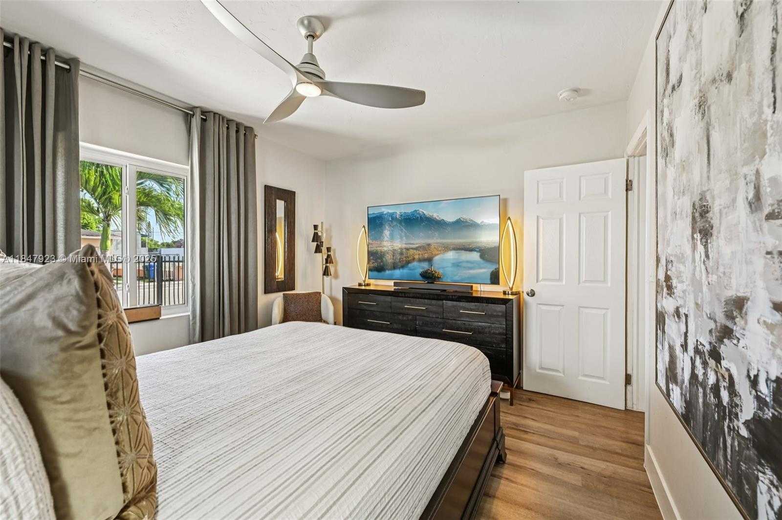 Small Image of 1361 NORTH WEST 55TH ST, Miami Number 23