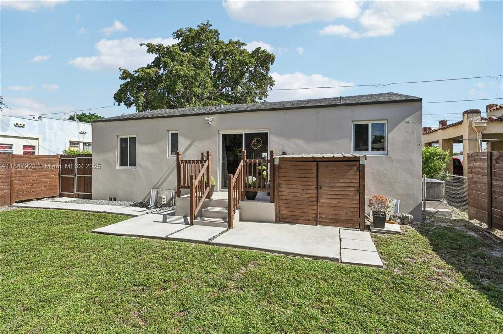 Small Image of 1361 NORTH WEST 55TH ST, Miami Number 27