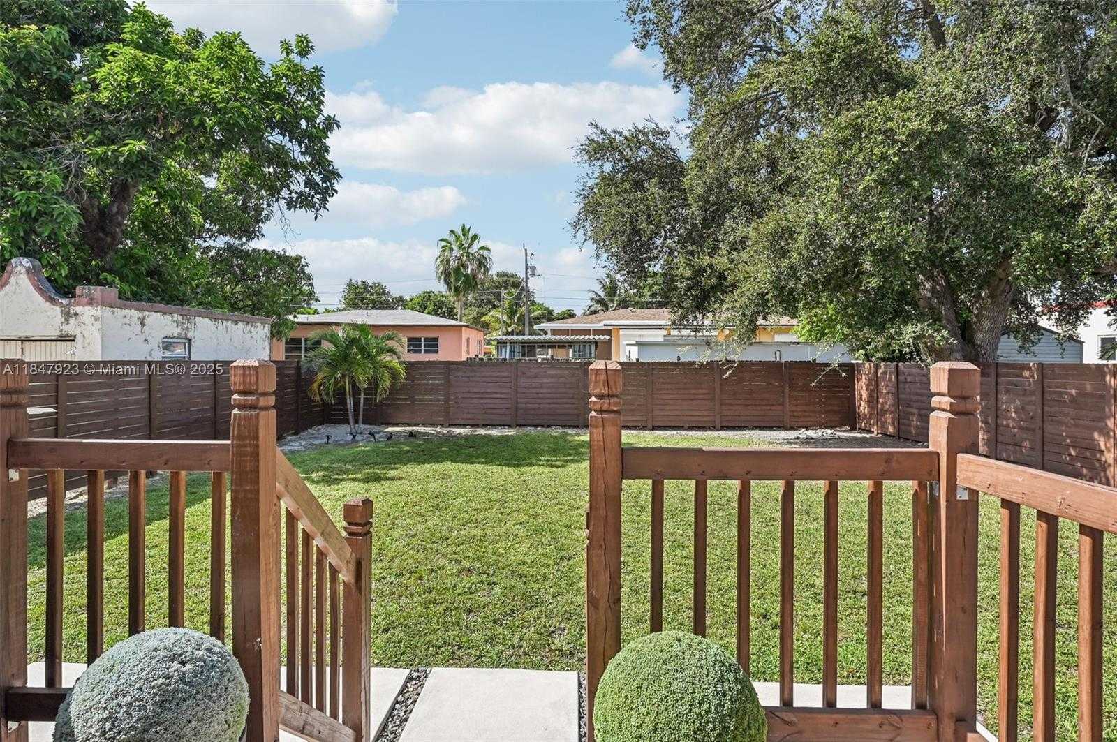 Small Image of 1361 NORTH WEST 55TH ST, Miami Number 33