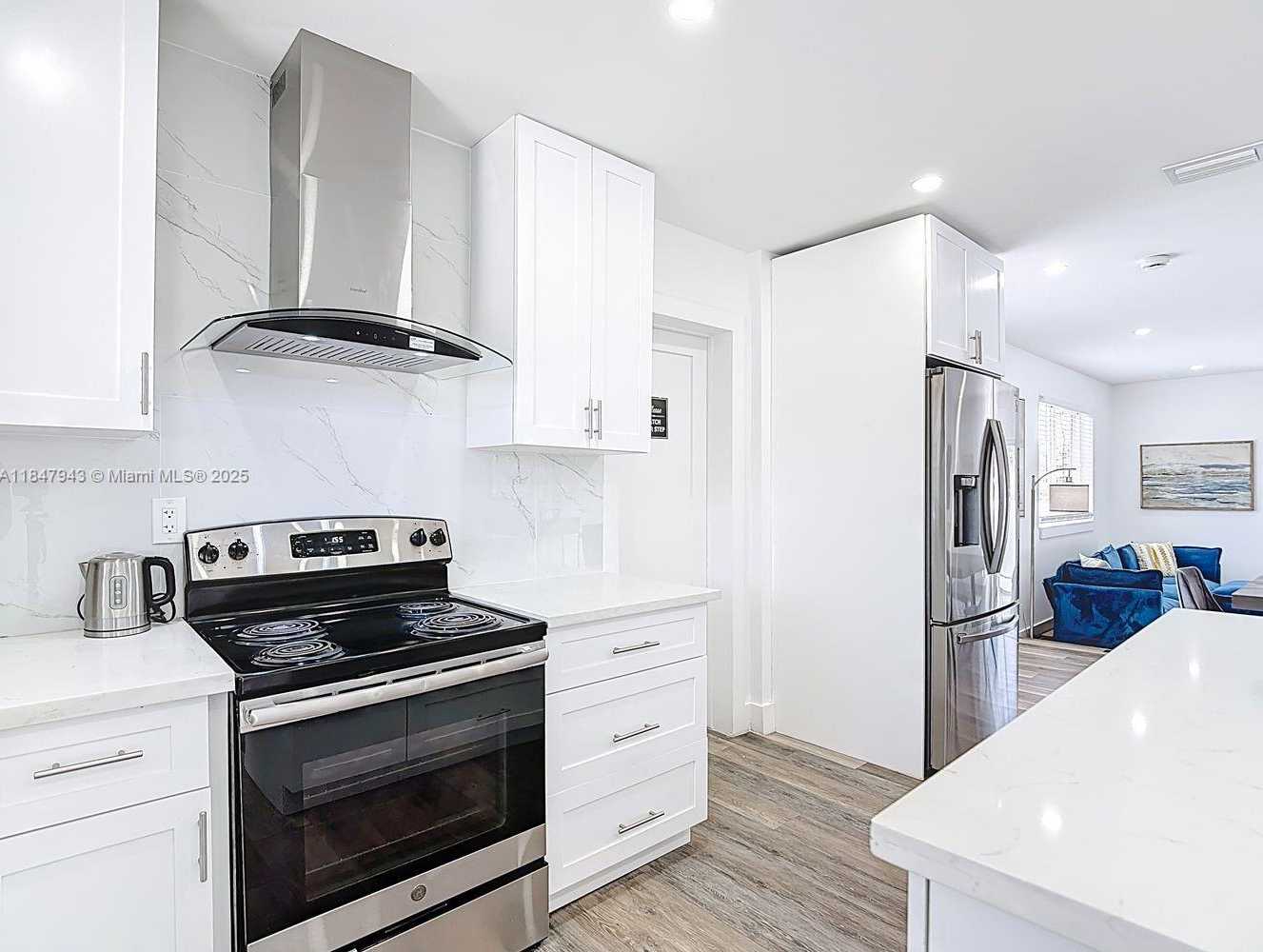 Small Image of 3041 NORTH WEST 69TH TER, Miami Number 13