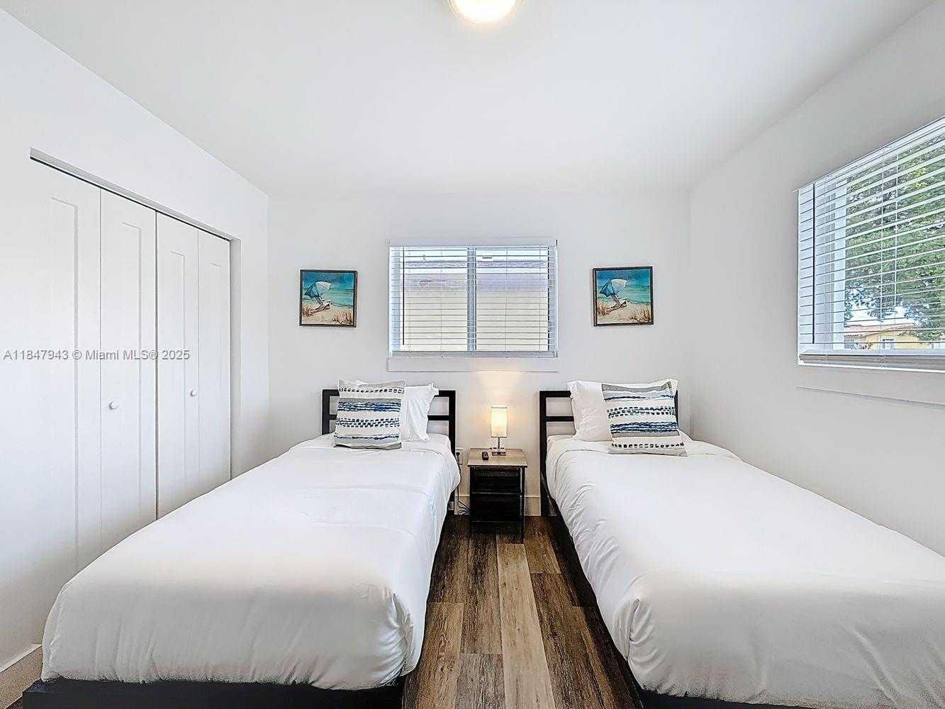 Small Image of 3041 NORTH WEST 69TH TER, Miami Number 18