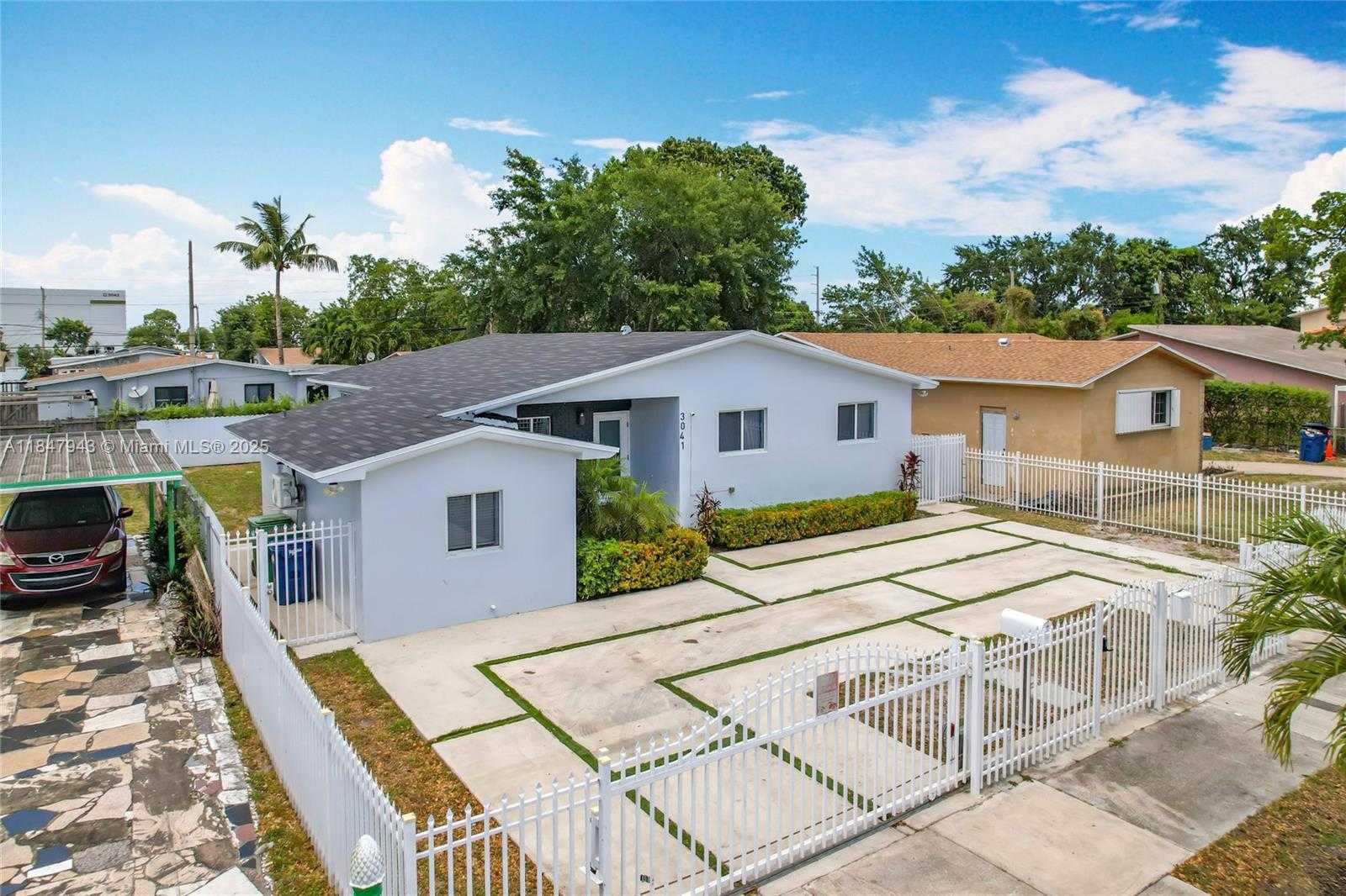 Small Image of 3041 NORTH WEST 69TH TER, Miami Number 23