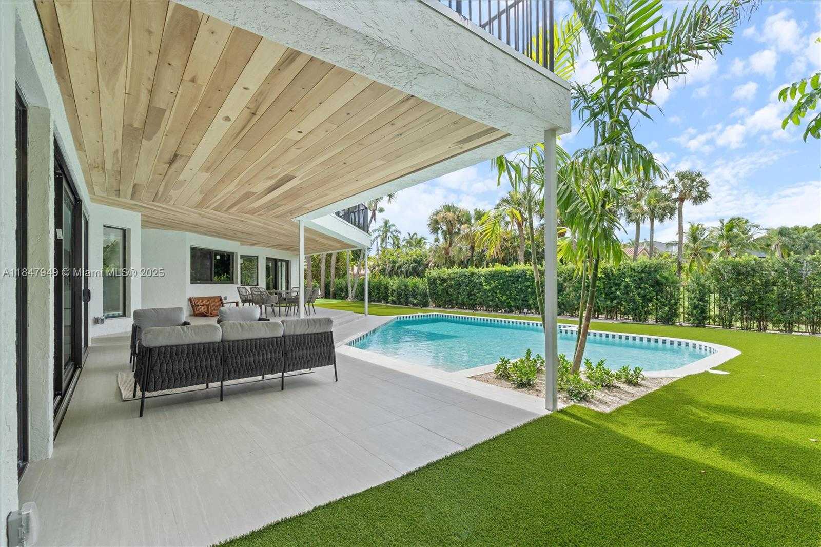 Small Image of 7190 VALENCIA DRIVE, Boca Raton Number 32