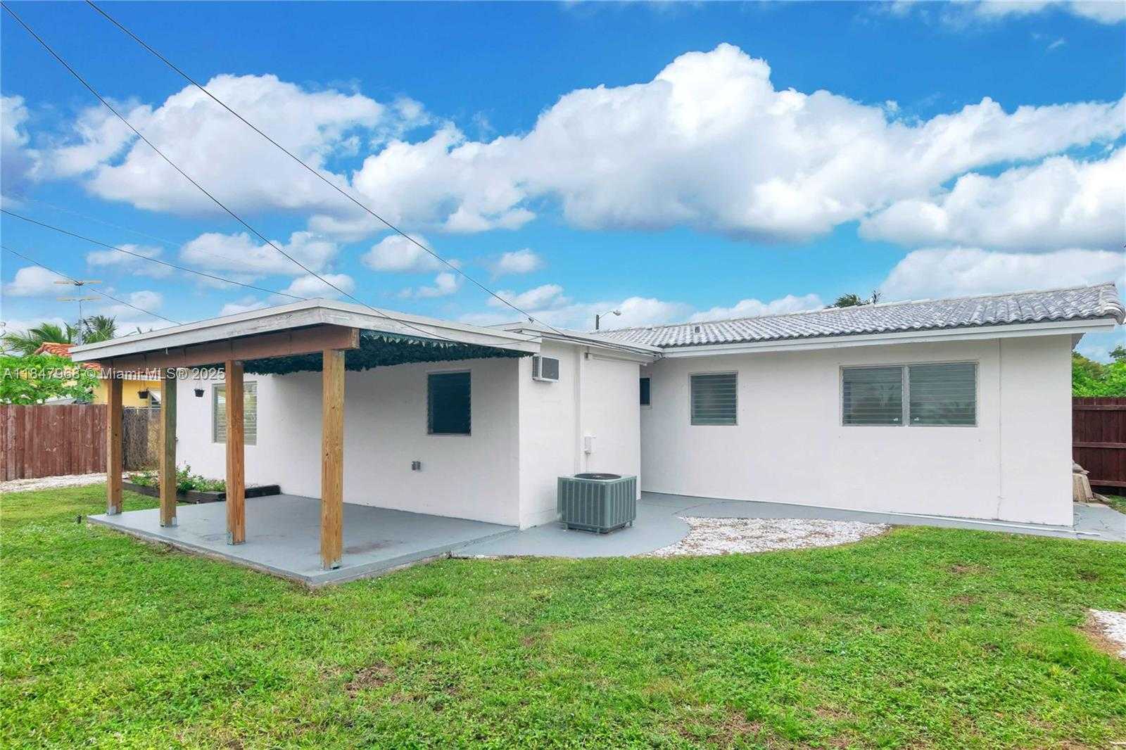 Small Image of 4031 NORTH EAST 18TH AVE, Pompano Beach Number 12