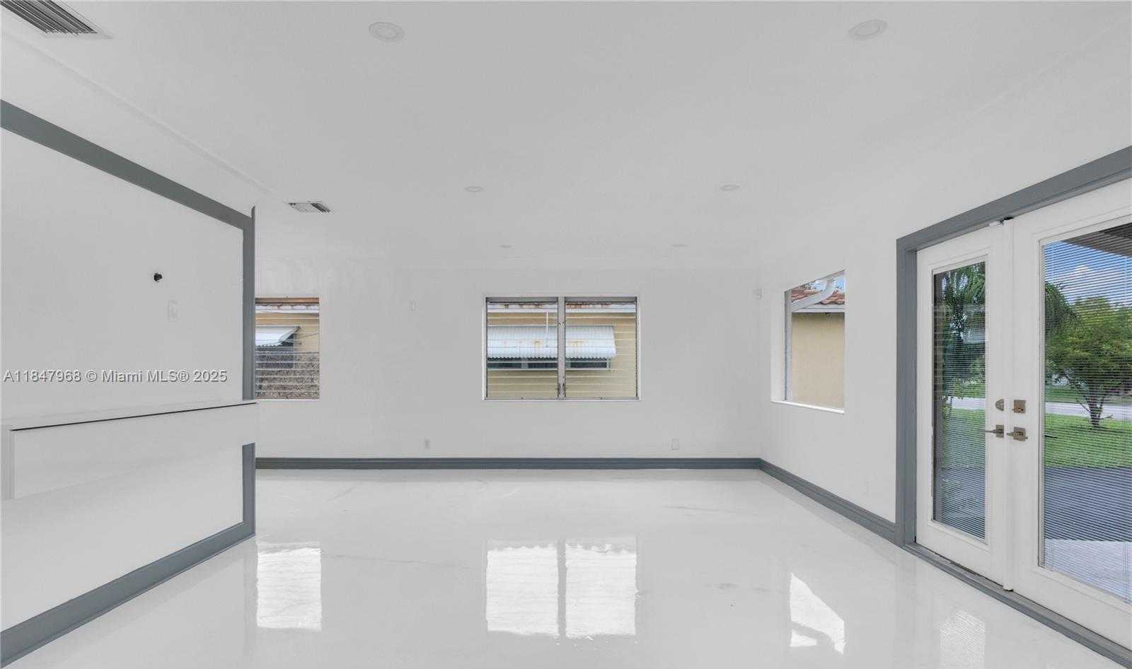 Small Image of 4031 NORTH EAST 18TH AVE, Pompano Beach Number 4