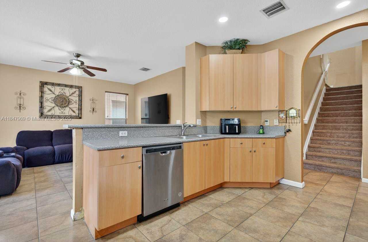 Small Image of 2215 PORTOFINO AVE, Homestead Number 13
