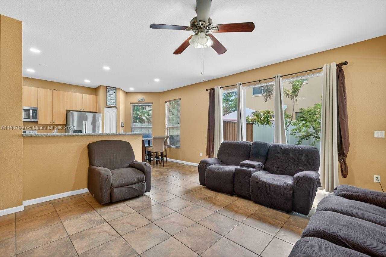 Small Image of 2215 PORTOFINO AVE, Homestead Number 17